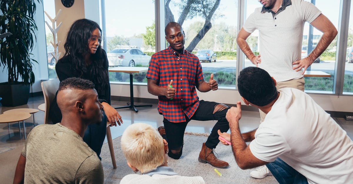 创造有聚合力的内容和话题，增加品牌曝光