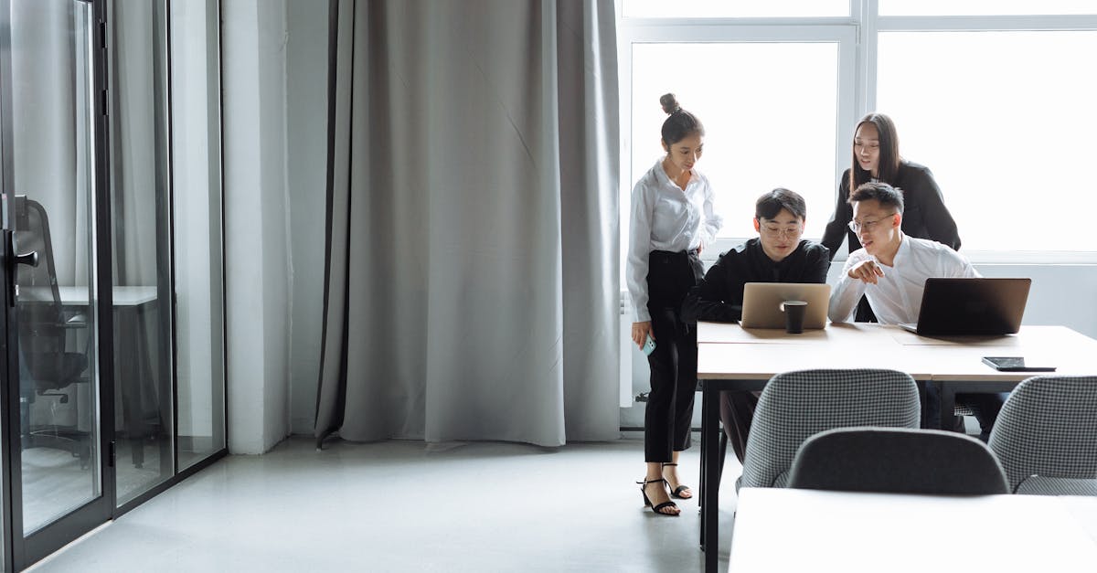 美团实名账号：雷霆游戏平台账号大全注册